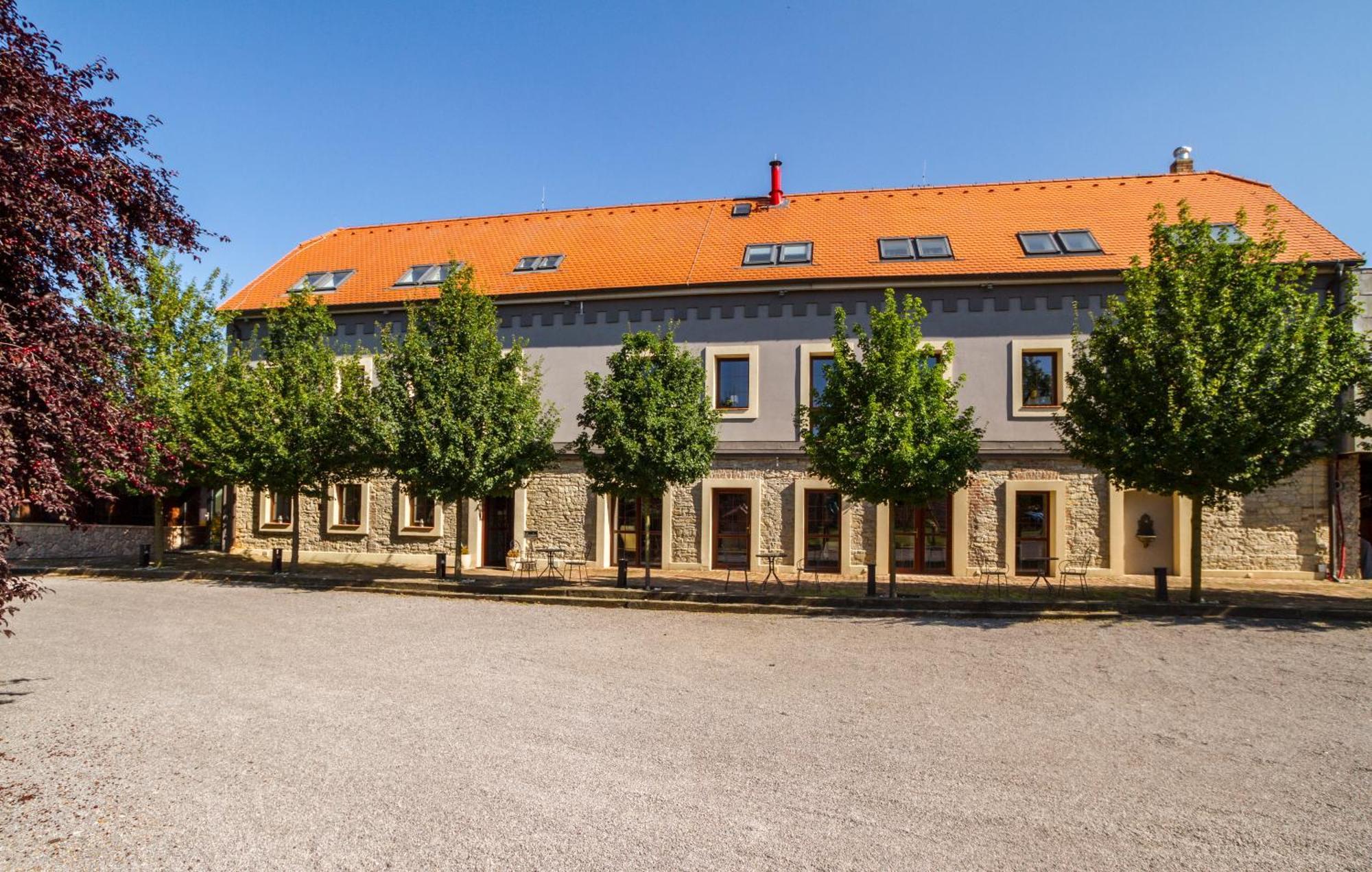 Chateau Nightingales Hostoun Eksteriør billede